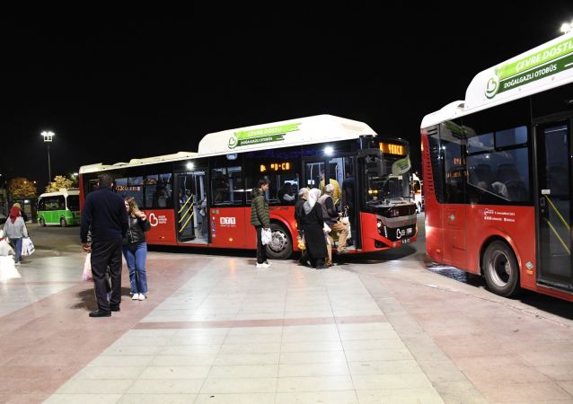 Balıkesir'de kadınlar evlerine güvenle ulaşıyor