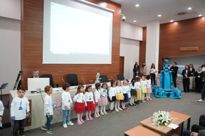 “İZMO Deprem Eğitimi Alıyor” kitabının tanıtım toplantısı gerçekleştirildi