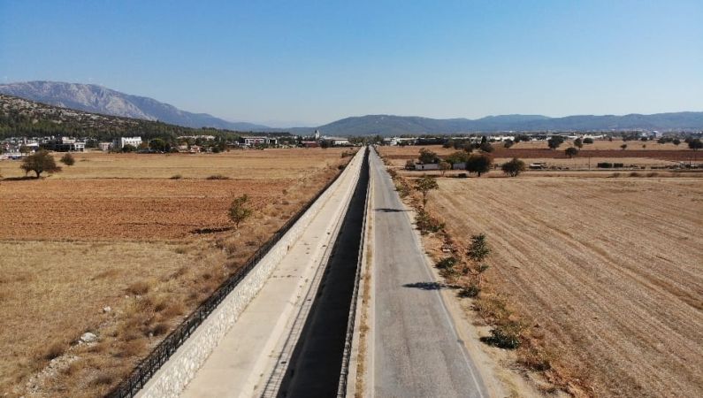 Büyükşehir modern ve güvenli yol çalışmalarına devam ediyor